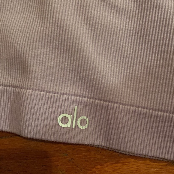 NWT ALO yoga sold out sports bra - Picture 4 of 5
